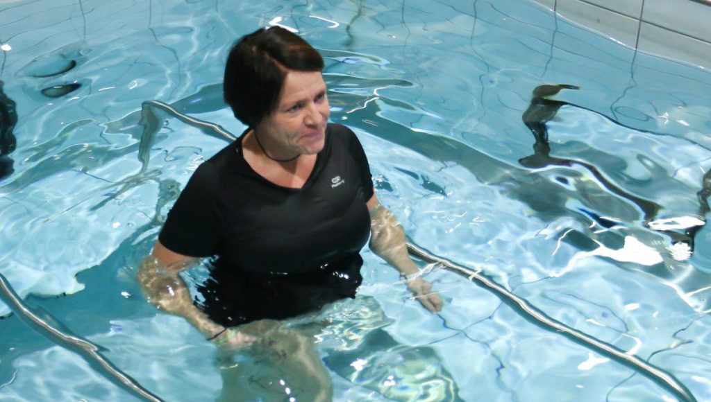 Underwater treadmill running