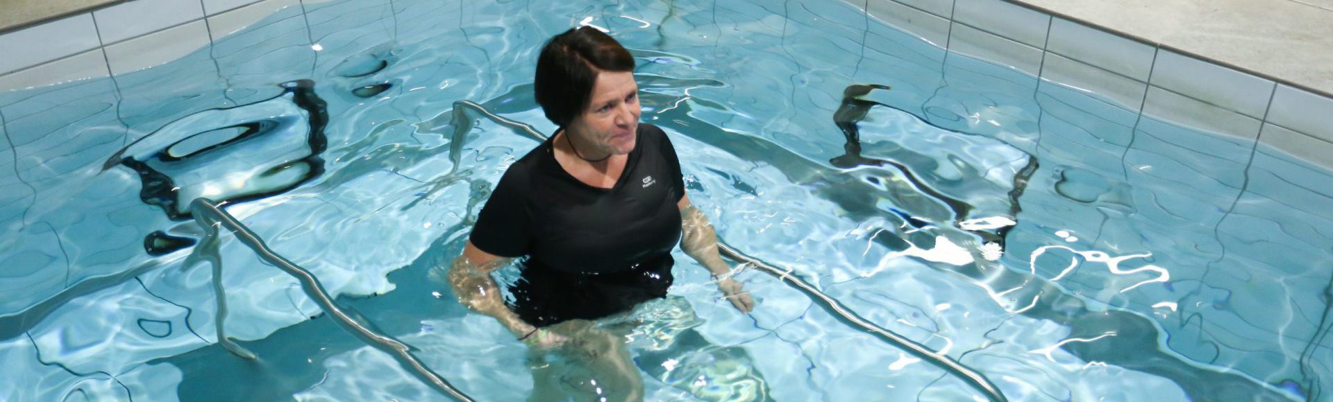 Underwater treadmill running