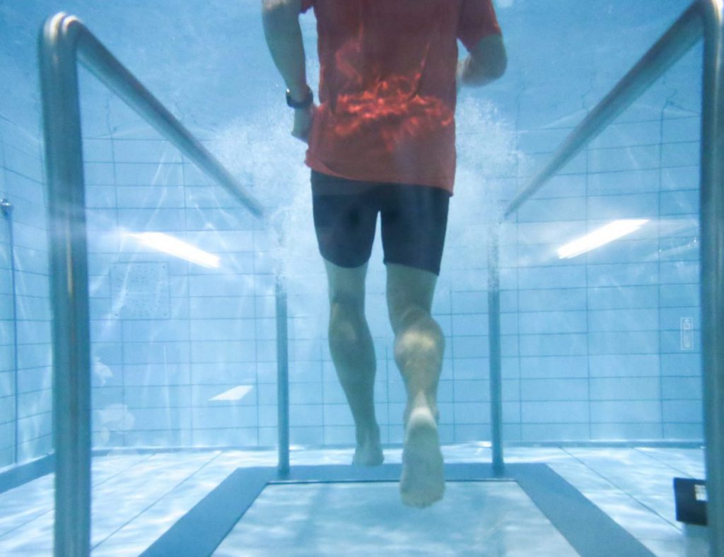 Underwater treadmill running