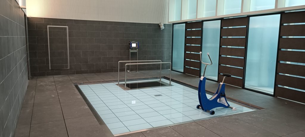 Quiron Madrid Spain 4x5 m movable floor and underwater treadmill