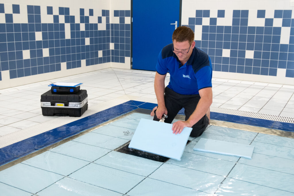 Job Opening: Service Engineer (with international travel, approx. 12 weeks per year)